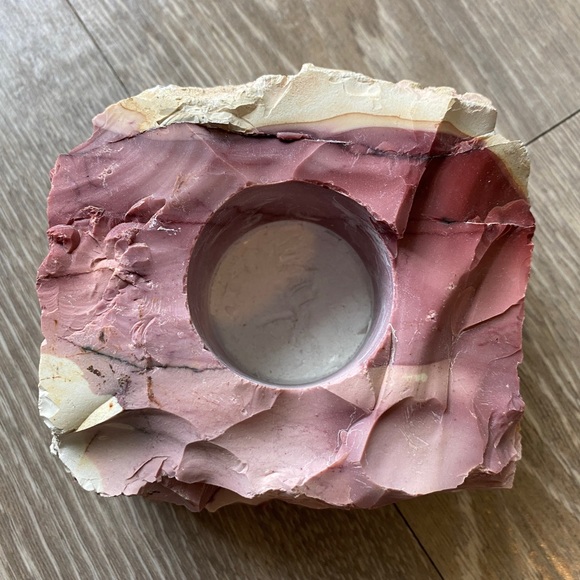 Mookaite Red, Pink and White Stone Tea-light/Candle Holder - Picture 5 of 5